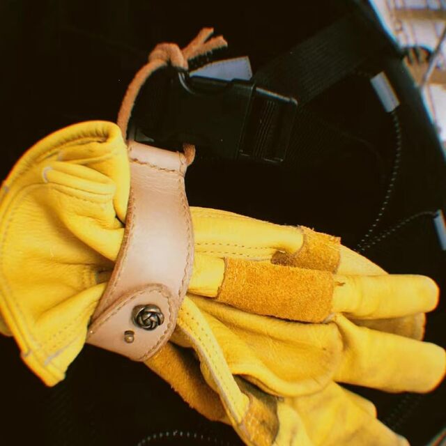 Leather Gardening Gloves – Thornproof Heavy Duty Work Gloves for Men & Women