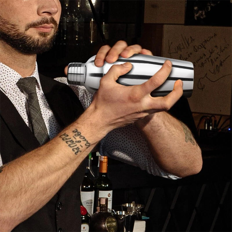 Professional Cocktail Shaker Set – Stainless Steel Bartender Tools with Jigger & Spoon 24oz