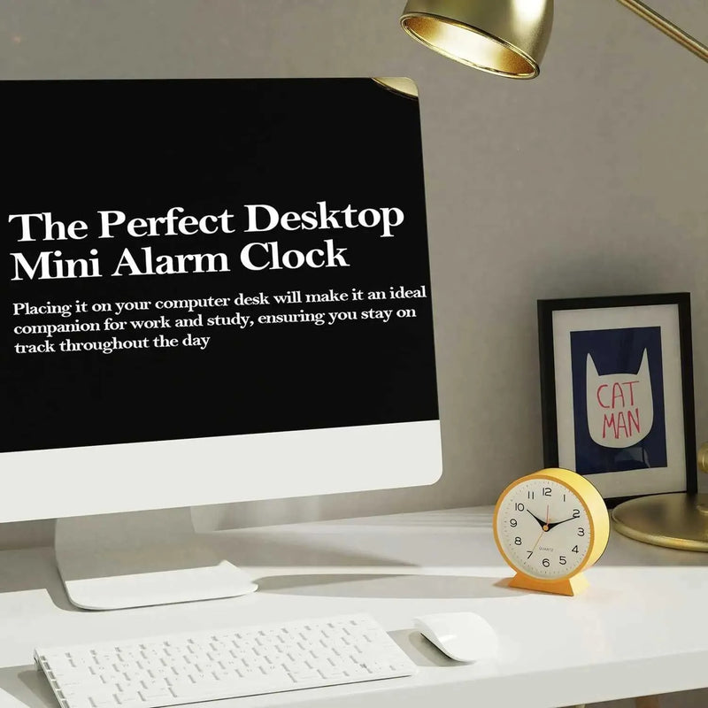Retro Silent Alarm Clock – Battery-Operated Non-Ticking with Light for Bedroom or Desk