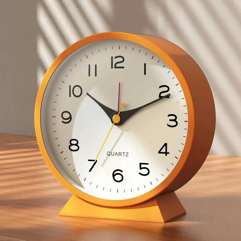 Retro Silent Alarm Clock – Battery-Operated Non-Ticking with Light for Bedroom or Desk