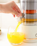 Portable Electric Juicer – Rechargeable & Easy to Clean