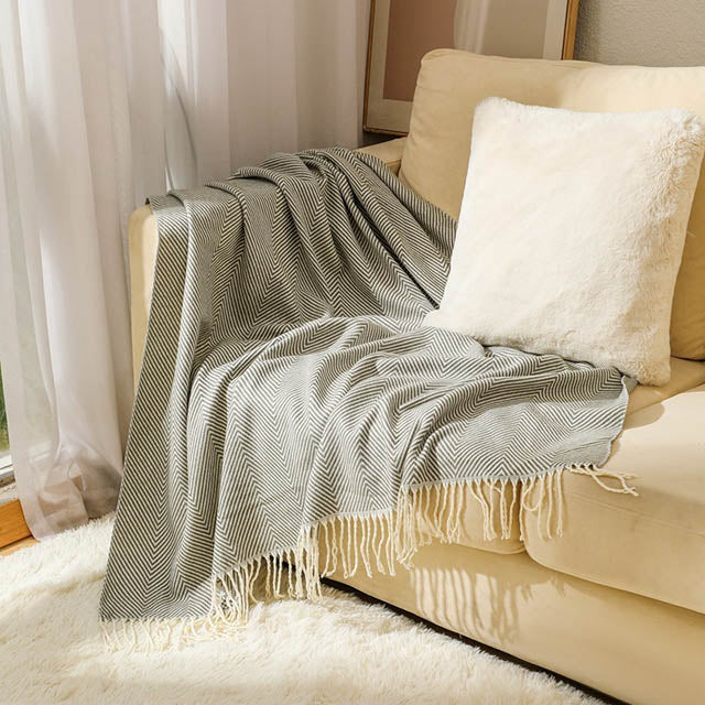 Elegant Knitted Throw Blanket with Tassels – Soft Reversible Sofa & Bed Cover