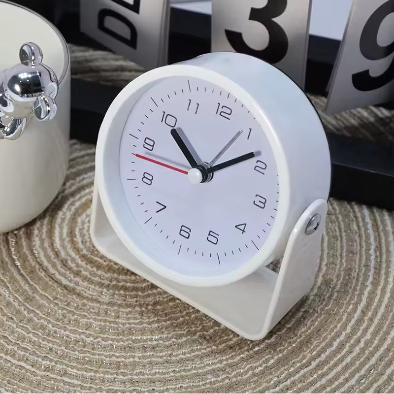 Retro Analog Silent Alarm Clock – 360° Rotating Battery-Operated Sturdy Metal Build