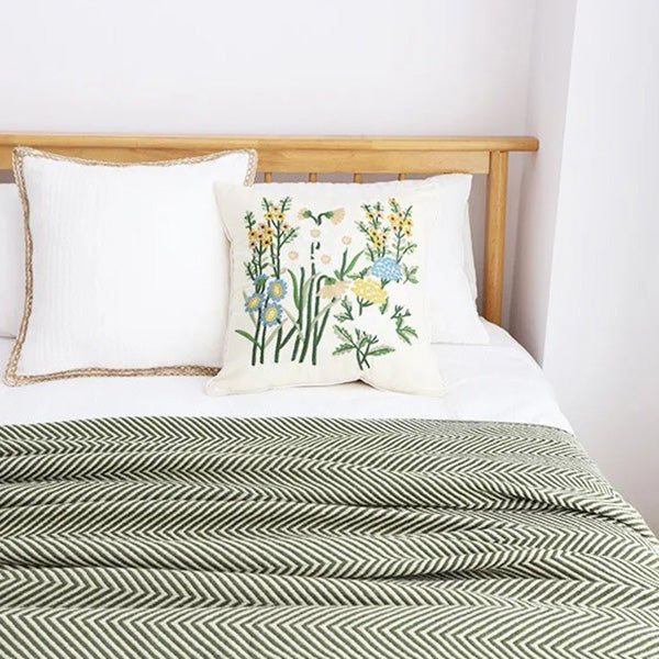 Elegant Knitted Throw Blanket with Tassels – Soft Reversible Sofa & Bed Cover