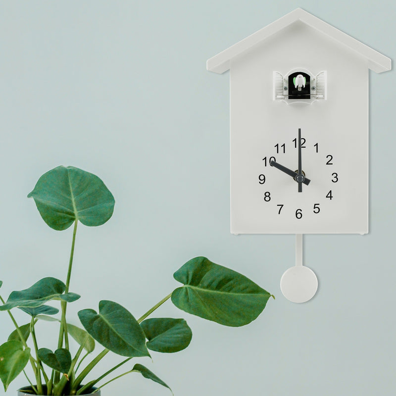 Cuckoo Clock with Pendulum – Battery-Powered Cuckoo Sound for Living Room Décor