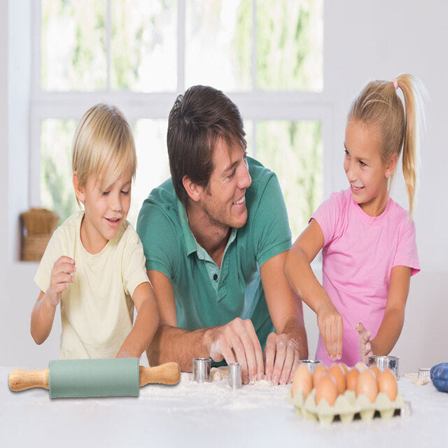 Rolling Pin & Silicone Pastry Mat Set – Non-Stick Baking Mat with Dough Scraper