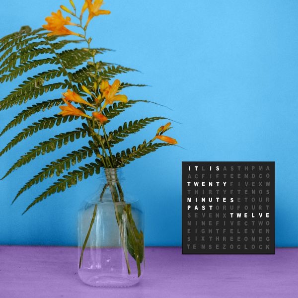 LED Word Clock – Stylish Modern Plug In Desk/Wall Clock